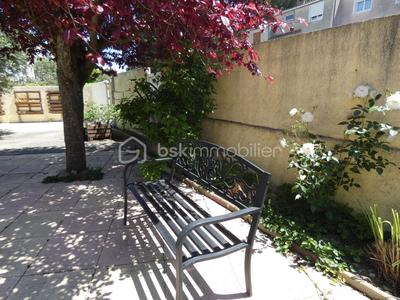 Maison de ville - 159 m² - 11 pièces