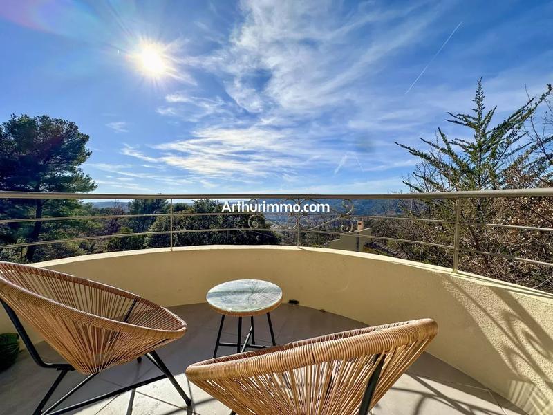 Maison - 197 m² - 5 pièces