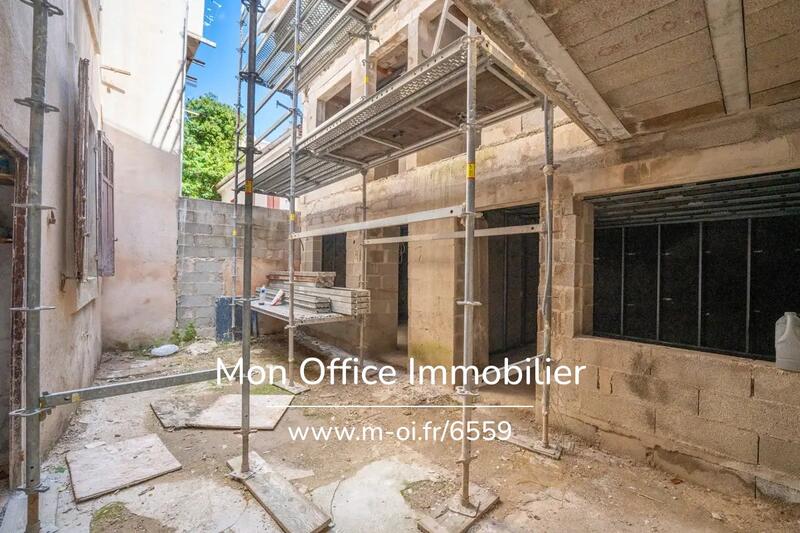 Immeuble - 220 m² - 18 pièces