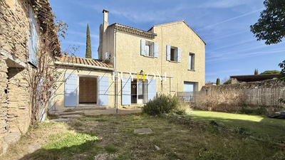 Maison traditionnelle - 79 m² - 3 pièces