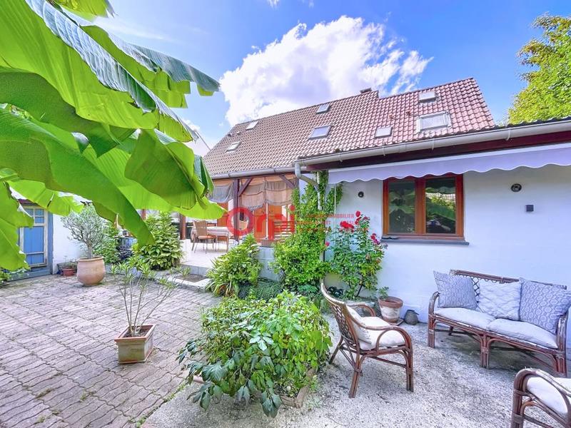 Maison - 90 m² - 5 pièces