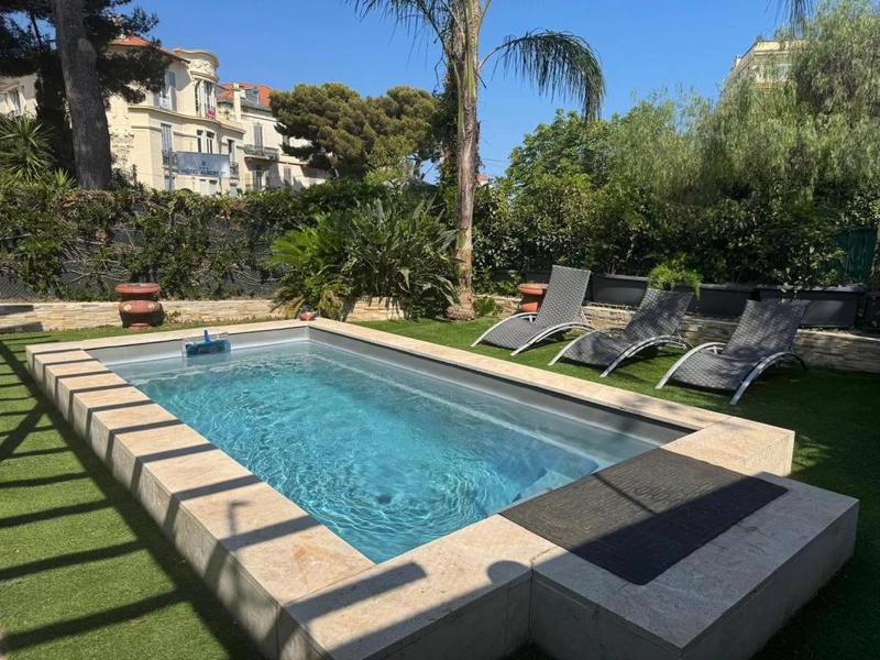 Villa - 200 m² - 5 pièces