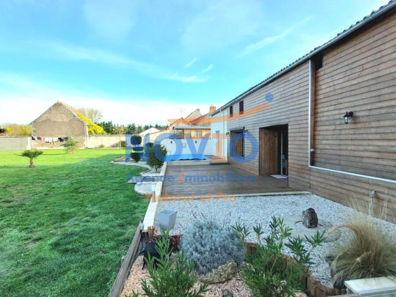 Maison - 180 m² - 8 pièces