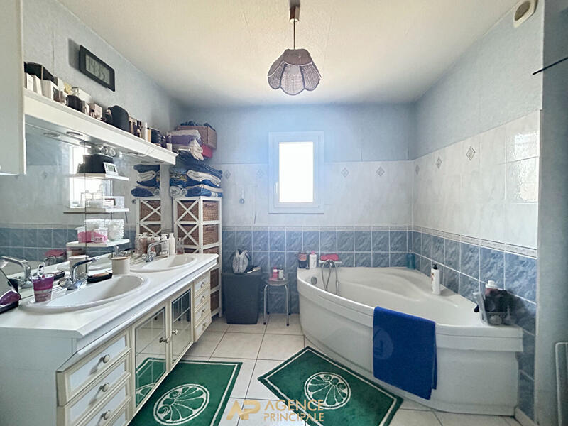 Maison - 141 m² - 6 pièces