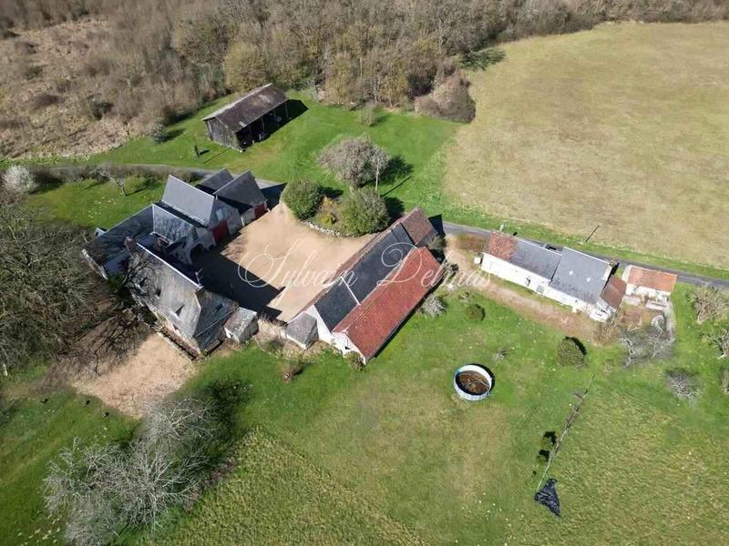 Maison - 600 m² - 5 pièces