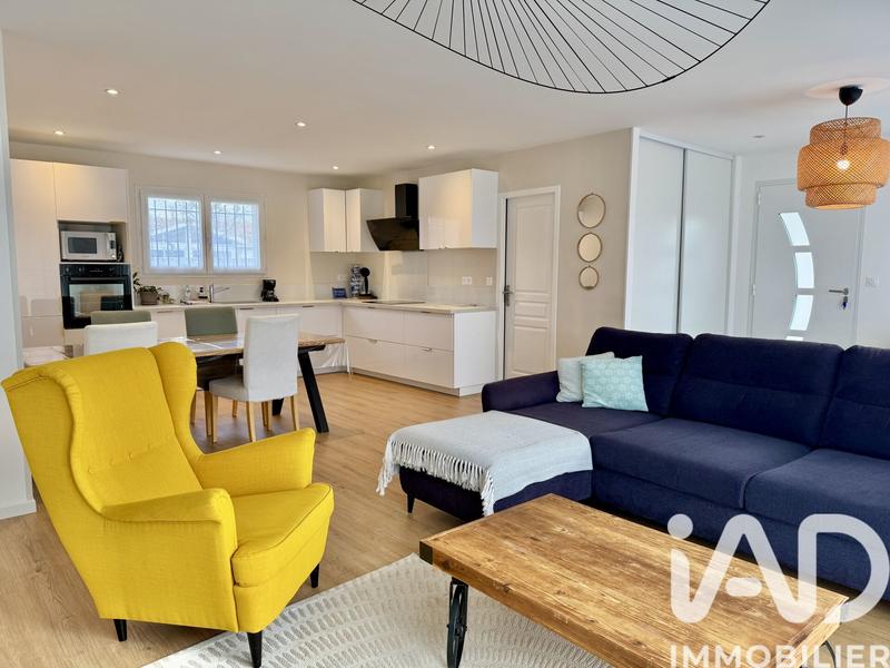 Maison - 95 m² - 4 pièces