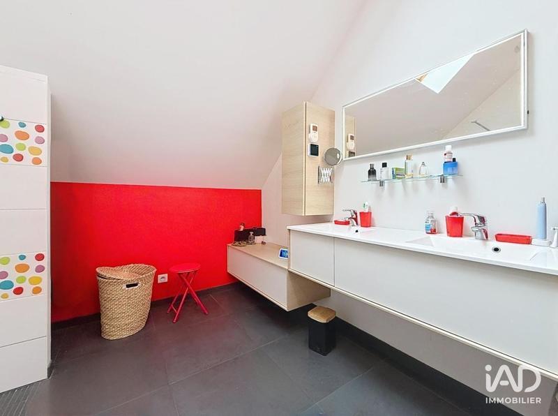 Maison - 449 m² - 9 pièces