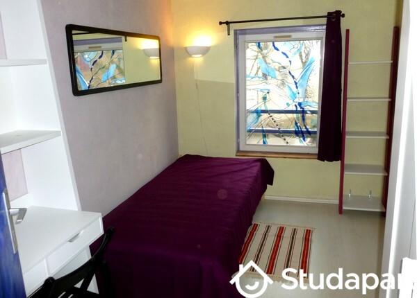 Chambre - 10 m² - 1 pièce