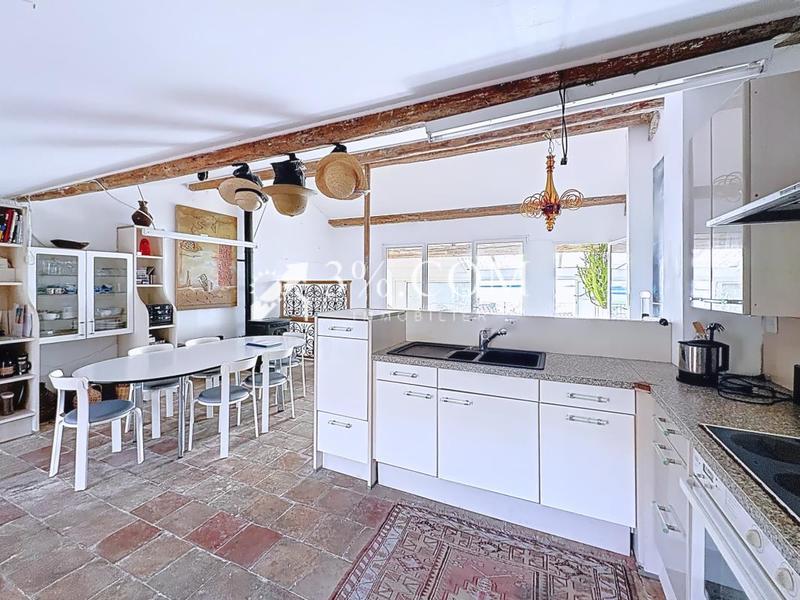 Maison - 215 m² - 8 pièces