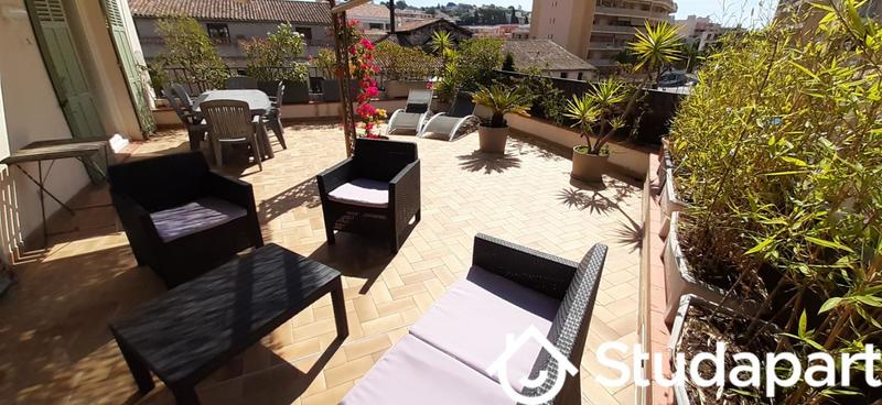 Chambre - 11 m² - 1 pièce