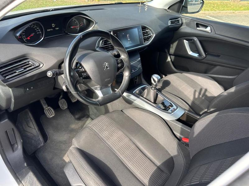 Peugeot 308 II 1.2 PureTech 130 Allure