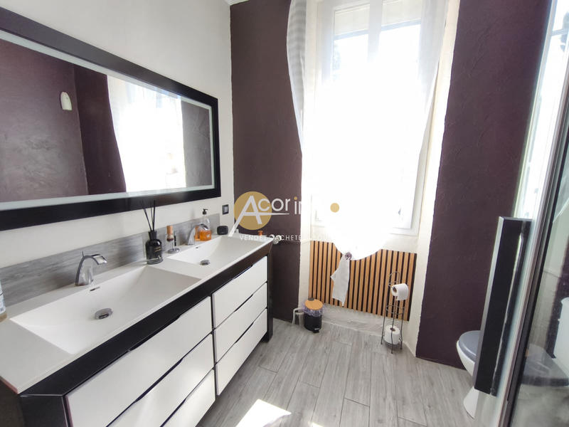 Maison - 140 m² - 7 pièces