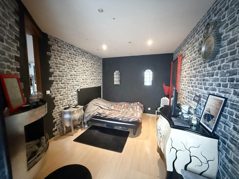 Appartement - 156 m² - 6 pièces