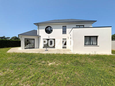 Maison - 193 m² - 7 pièces