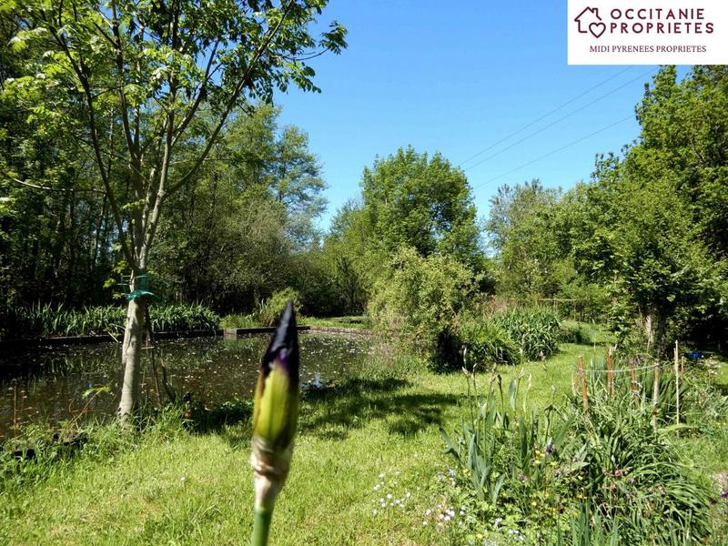 Moulin - 400 m² - 12 pièces