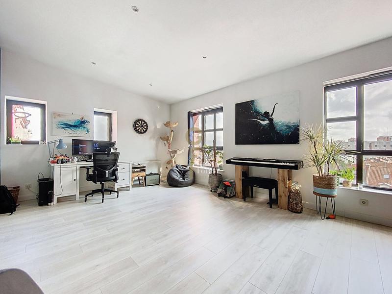 Loft - 82 m² - 3 pièces