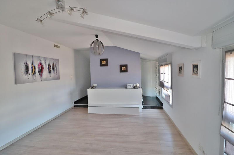 Appartement - 185 m² - 5 pièces