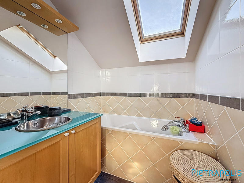 Maison - 138 m² - 4 pièces