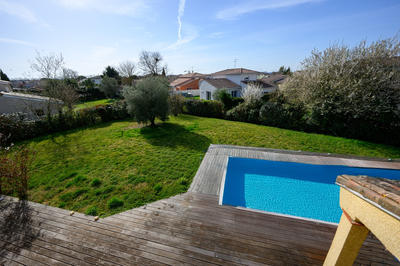 Maison - 234 m² - 7 pièces