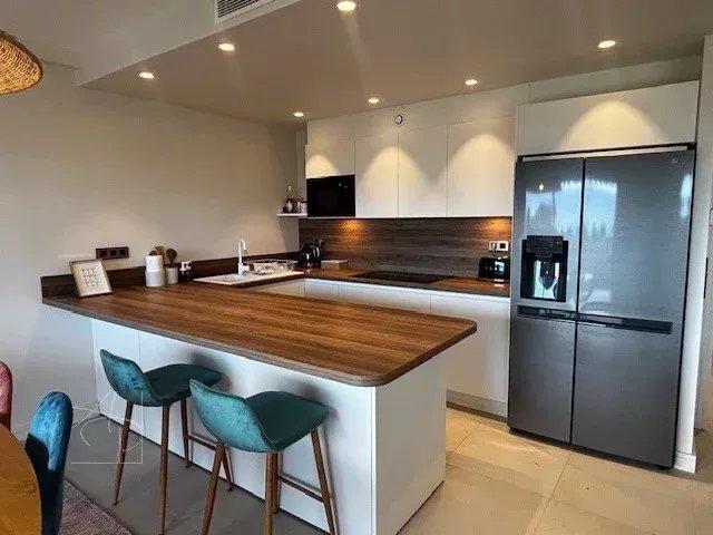 Appartement - 77 m² - 3 pièces