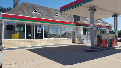 Local commercial - 150 m² - 5 pièces