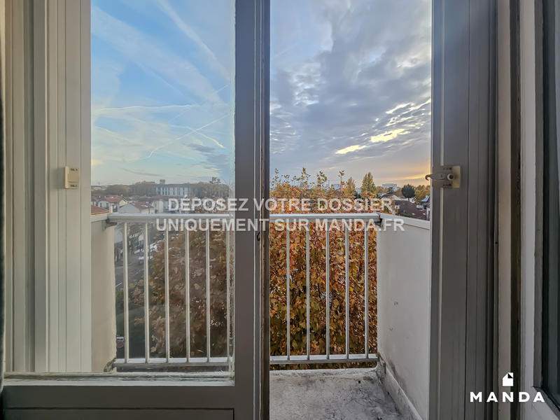 Chambre - 10 m² - 5 pièces