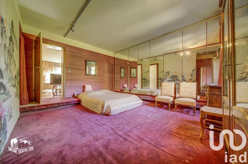 Maison - 444 m² - 12 pièces