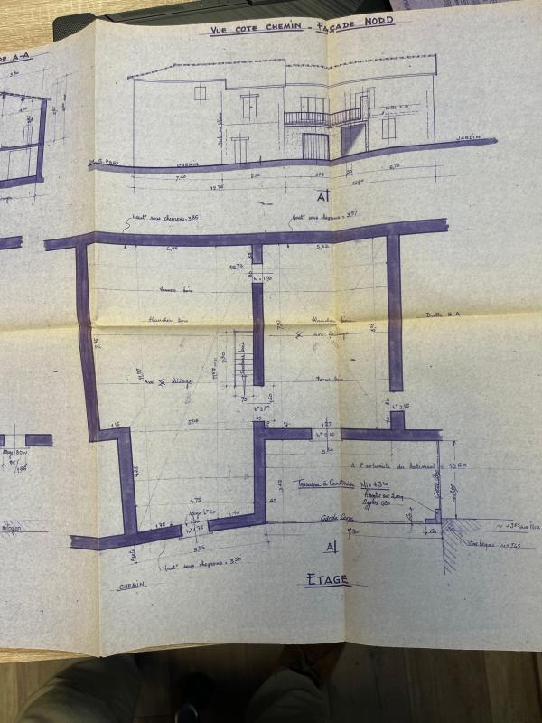 Maison - 300 m² - 9 pièces