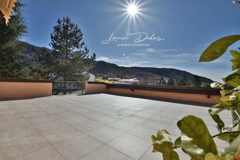 Maison - 137 m² - 7 pièces