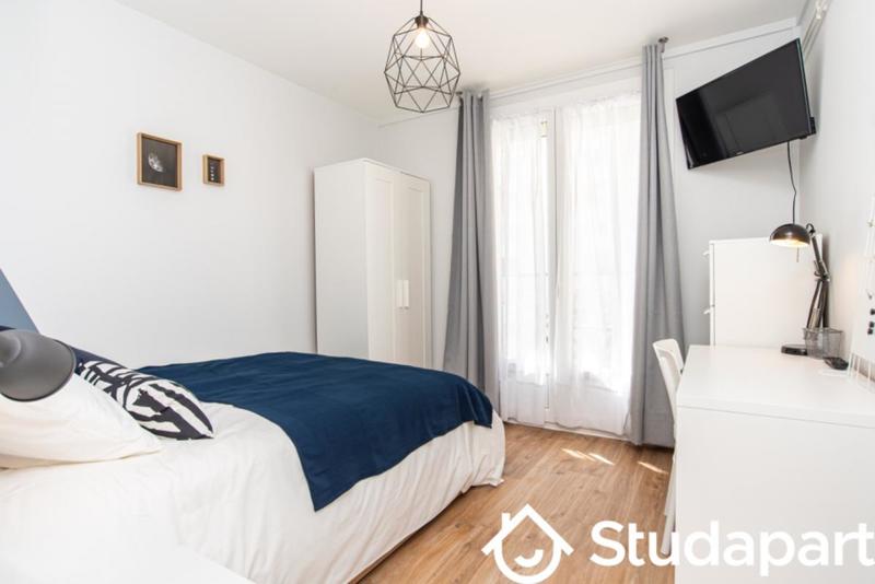 Chambre - 11 m² - 1 pièce