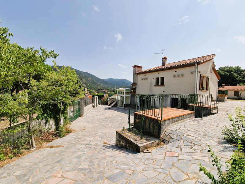 Maison - 200 m² - 6 pièces