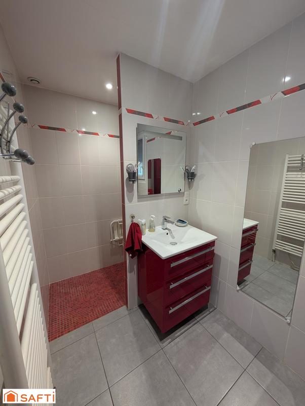 Maison - 97 m² - 5 pièces