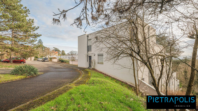 Appartement - 109 m² - 4 pièces