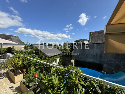 Maison - 260 m² - 12 pièces