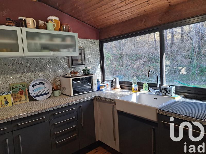 Maison - 230 m² - 16 pièces