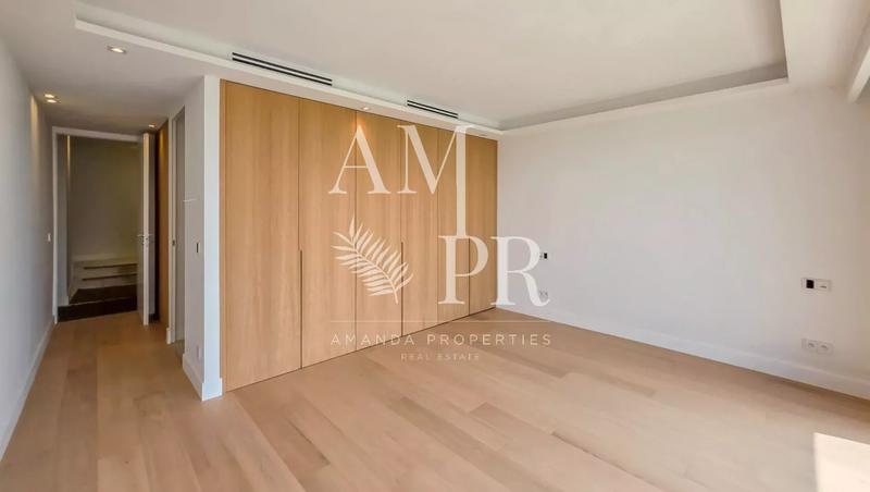 Villa - 231 m² - 5 pièces