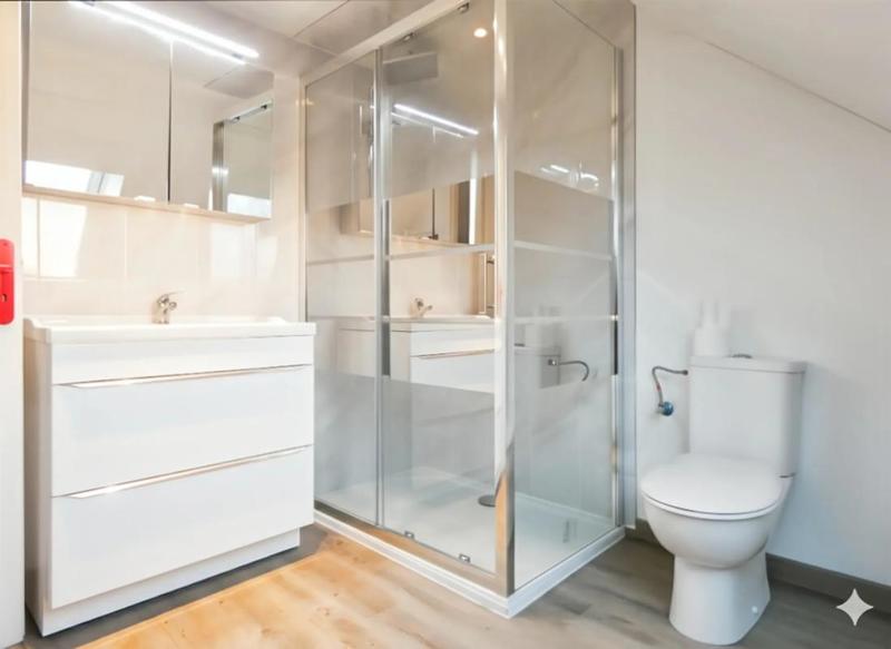 Maison - 200 m² - 8 pièces