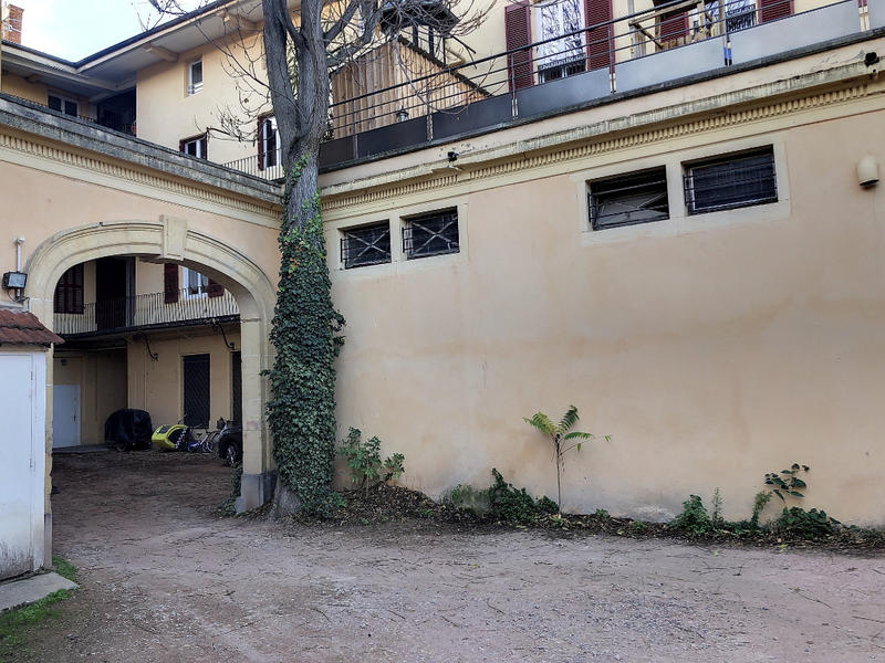 Local d'activités - 180 m² - 1 pièce