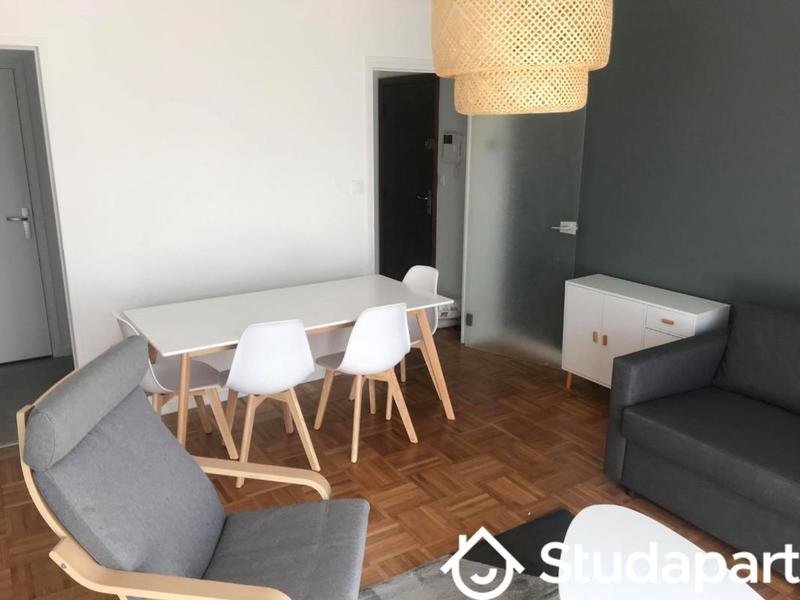 Chambre - 12 m² - 1 pièce