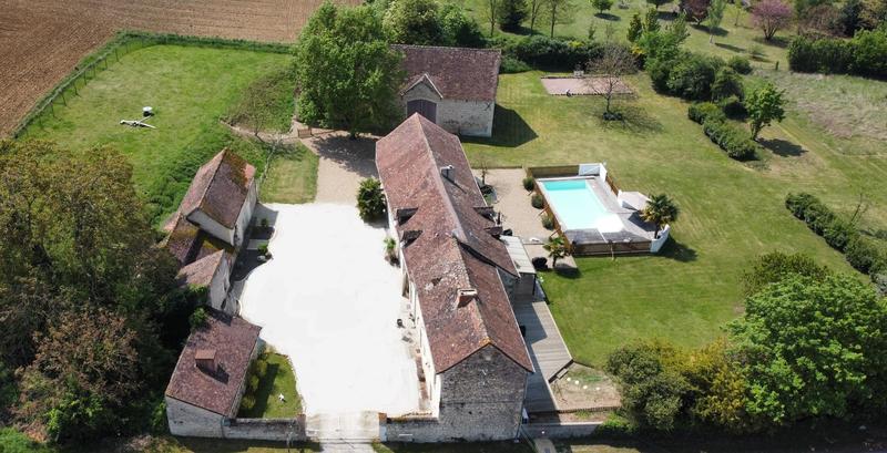 Maison de domaine - 263 m² - 9 pièces
