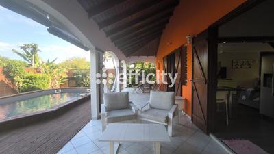 Maison - 104 m² - 5 pièces