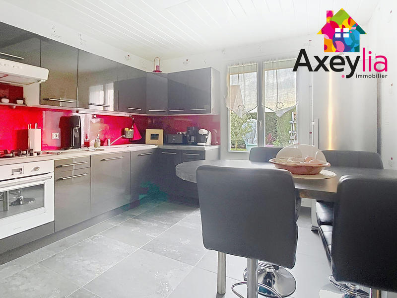 Maison - 105 m² - 5 pièces