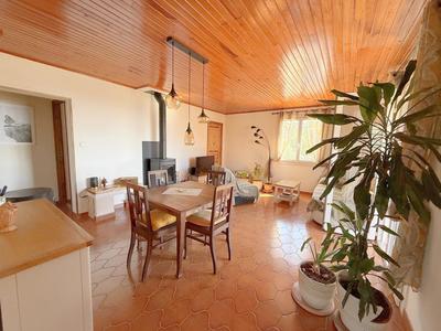 Maison - 63 m² - 4 pièces