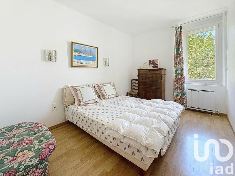 Maison - 268 m² - 9 pièces