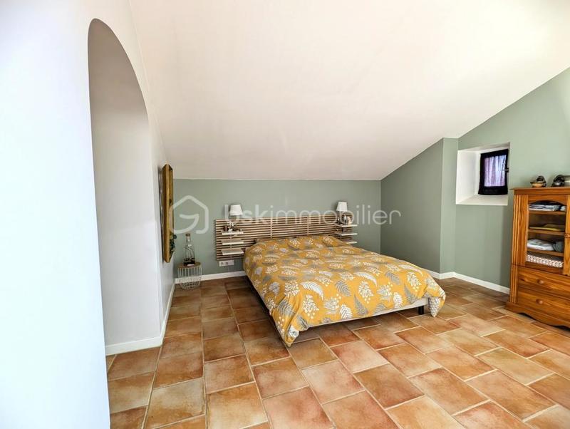 Demeure - 299 m² - 10 pièces