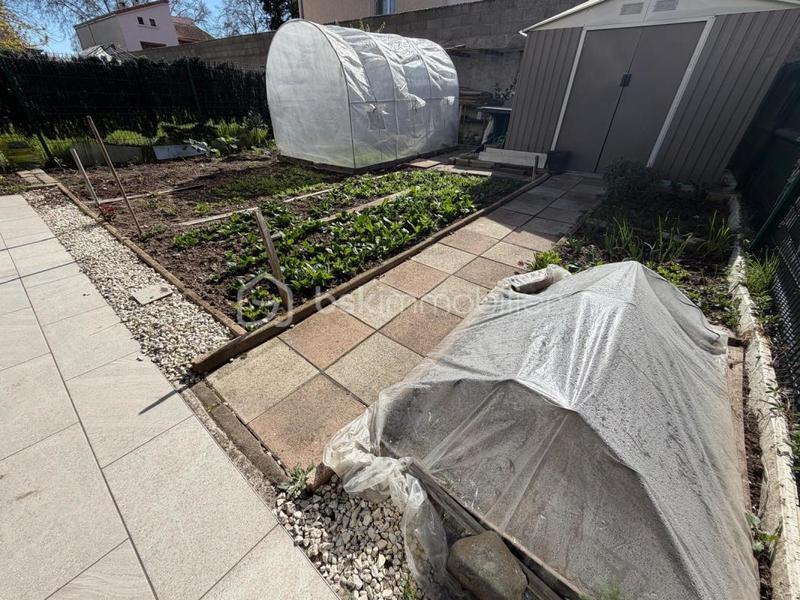 Maison - 97 m² - 6 pièces