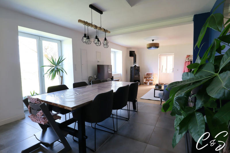 Maison - 111 m² - 6 pièces
