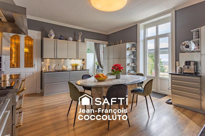 Maison de maîtres - 640 m² - 18 pièces