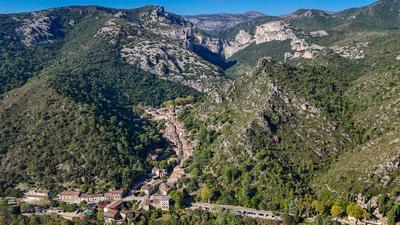Escapade en Mini-Bus avec Buscapade : l'Abbaye de Saint-Guilhem