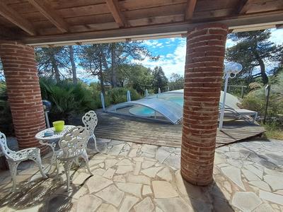 Maison - 191 m² - 7 pièces